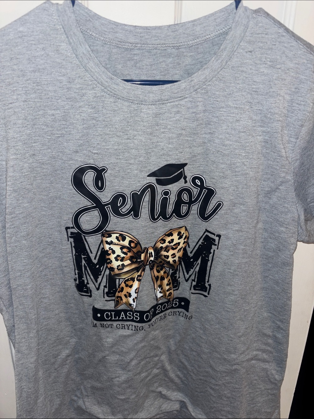 Senior Mom Class of 2025 Tee with Leopard Bow Graphic